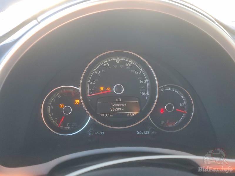 Volkswagen Beetle 2019 Blue