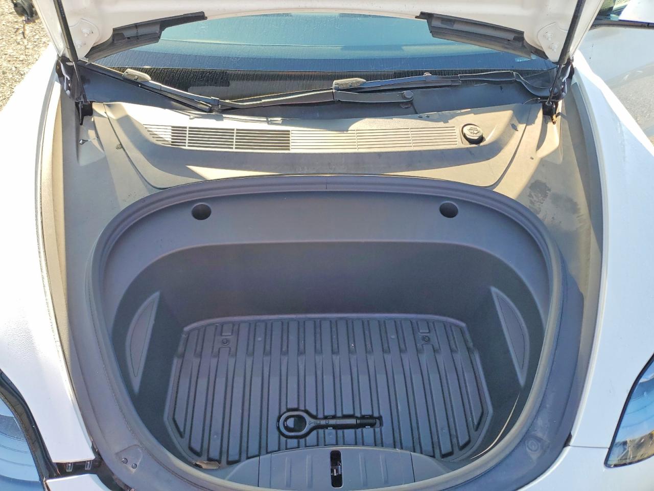 Tesla Model 3 2023 White